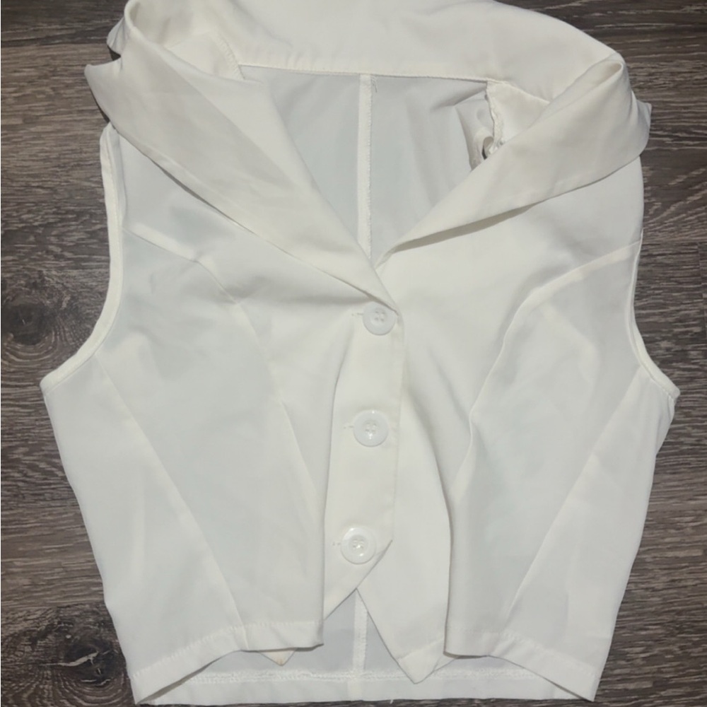 Button up vest